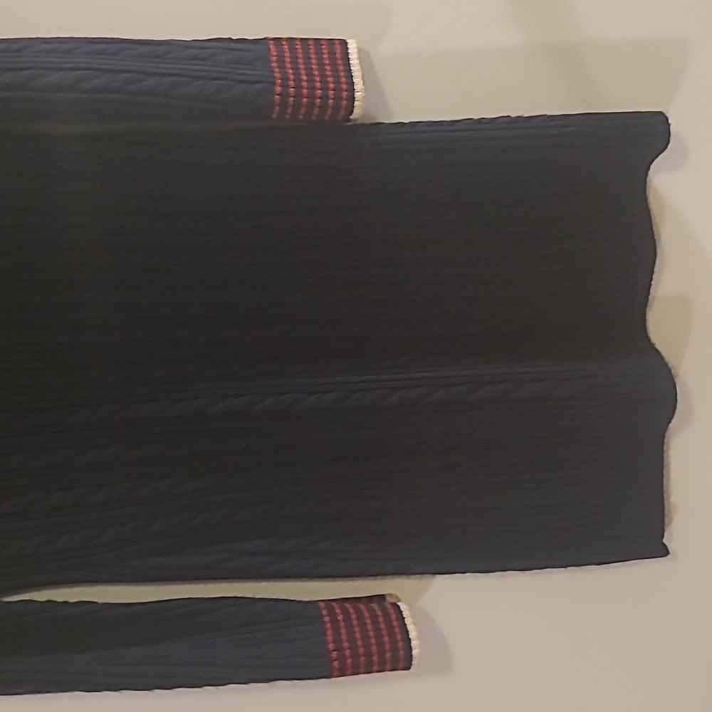 Dress - Picture 7 of 7